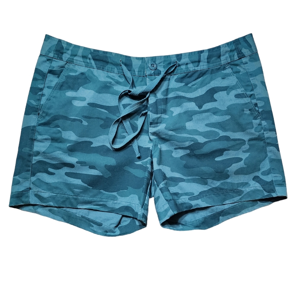 Women's Gander Mountain Guide Series Camo Shorts NWOT Sz 14